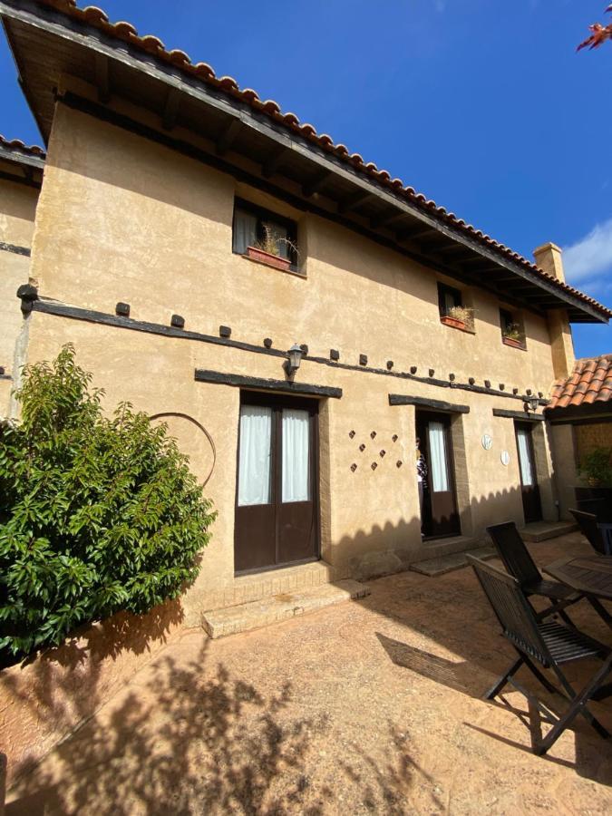 Casa Rural Dos Reales San Cristobal de Boedo Екстериор снимка