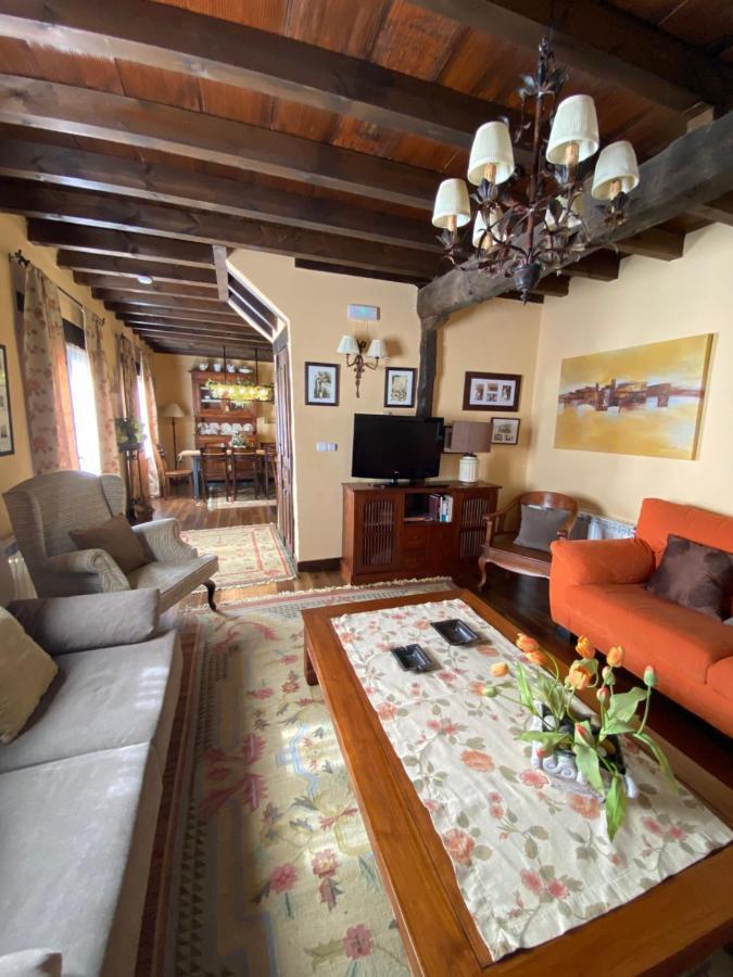 Casa Rural Dos Reales San Cristobal de Boedo Екстериор снимка