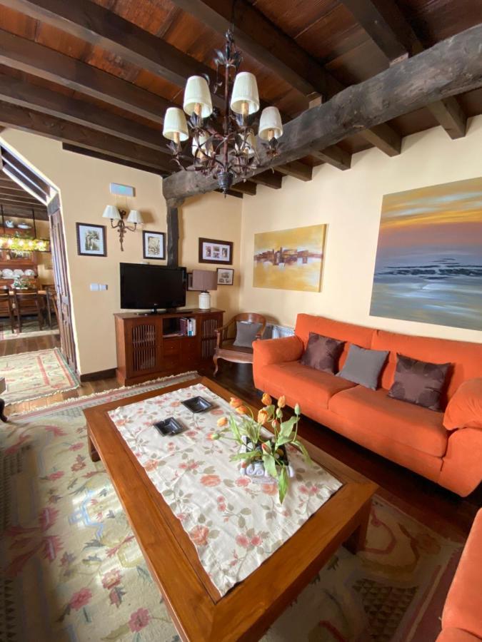 Casa Rural Dos Reales San Cristobal de Boedo Екстериор снимка